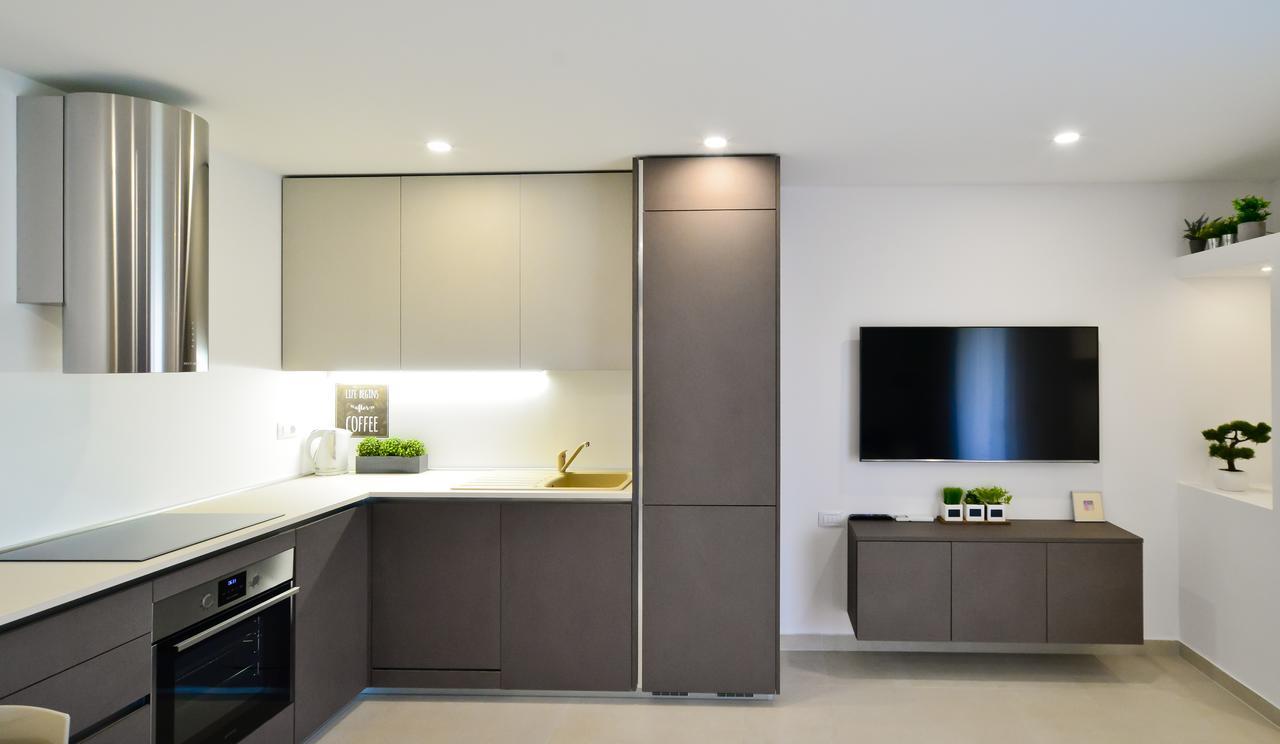 Apartman Andrea L Pomer Buitenkant foto