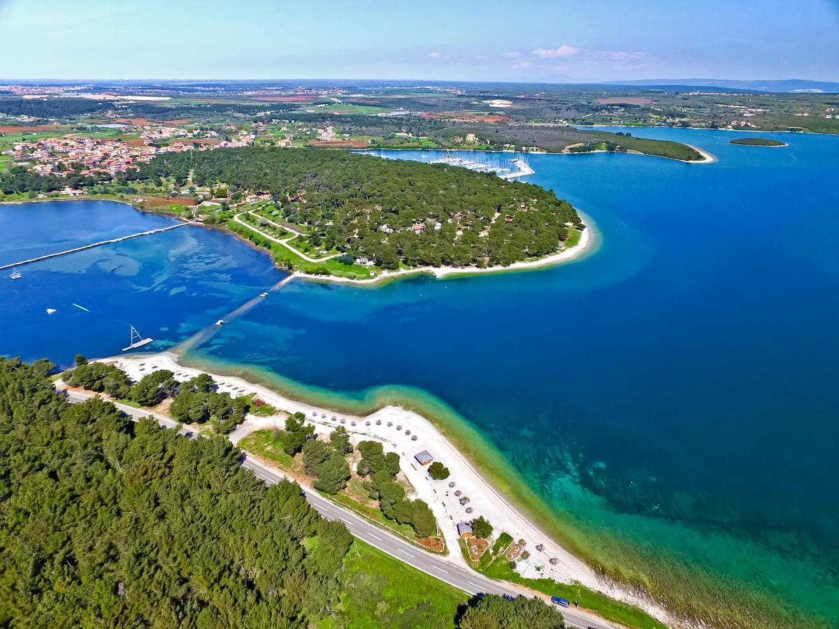 Apartman Andrea L Pomer Buitenkant foto