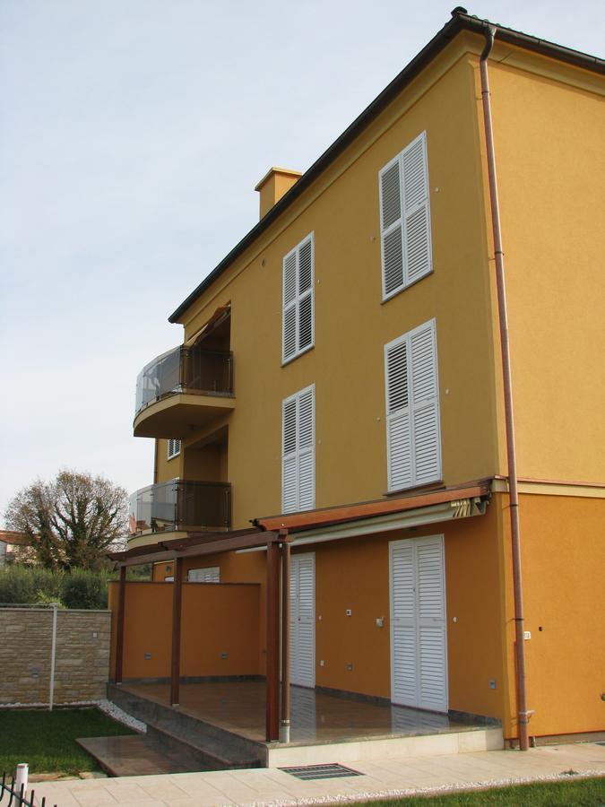 Apartman Andrea L Pomer Buitenkant foto